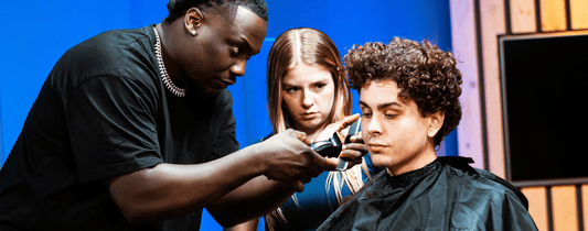 Tondeuse Professionnelle : Rotatif, Pivot ou Brushless — Quel Moteur Choisir pour Votre Barbershop ? - KUSTER